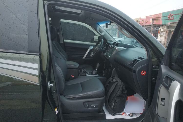 Used Toyota Prado 2015 2.7L Automatic Standard Edition Right Front Seat