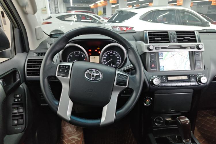 Used Toyota Prado 2015 2.7L Automatic Luxury Edition Steering Wheel