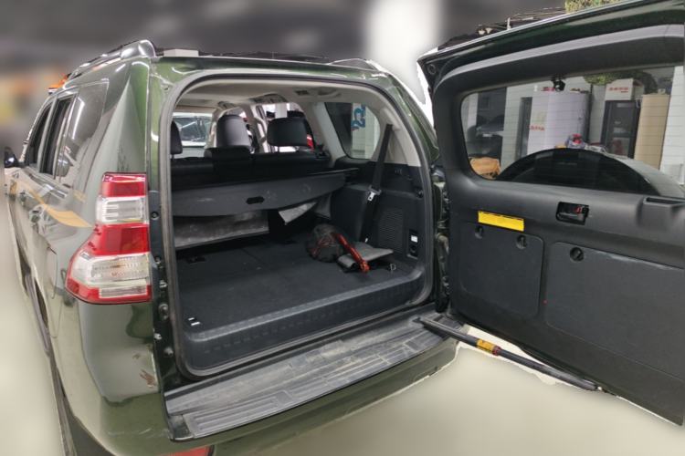 Used Toyota Prado 2015 2.7L Automatic Luxury Edition Trunk