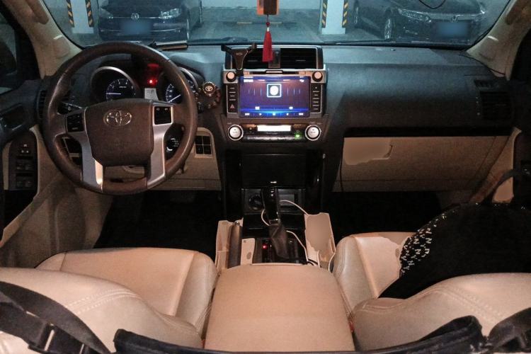 Used Toyota Prado 2015 2.7L Automatic Luxury Edition Center Console