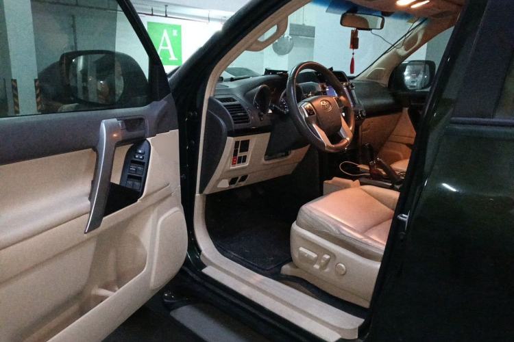 Used Toyota Prado 2015 2.7L Automatic Luxury Edition Driver Seat