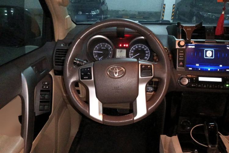 Used Toyota Prado 2015 2.7L Automatic Luxury Edition Steering Wheel
