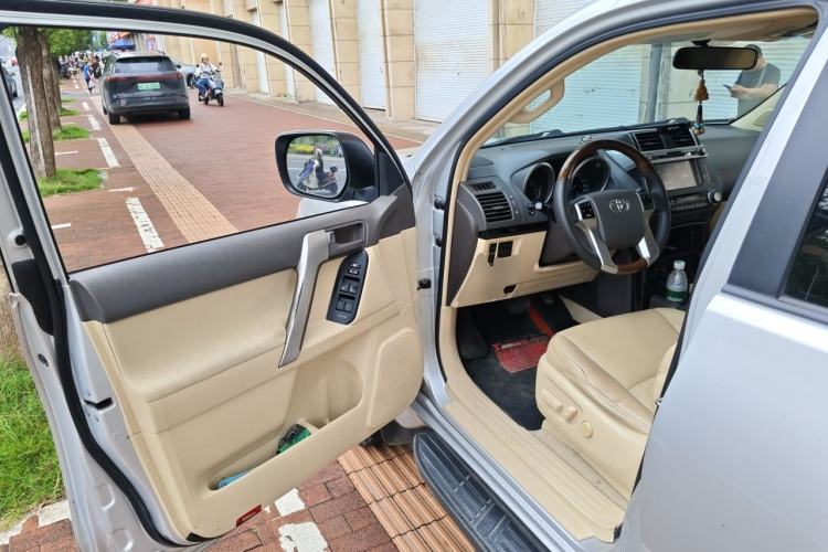 Used Toyota Prado 2015 2.7L Automatic Standard Edition Driver Seat