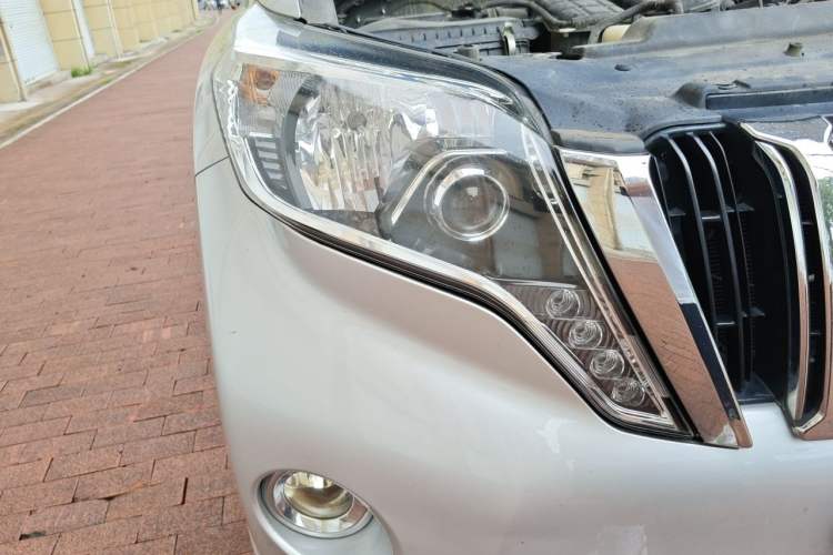 Used Toyota Prado 2015 2.7L Automatic Standard Edition Right Front Headlight