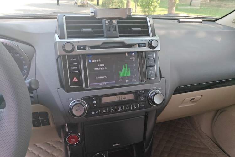 Used Toyota Prado 2015 2.7L Automatic Standard Edition Audio And AC Panel