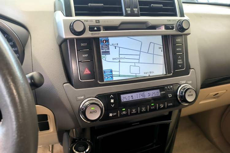 Used Toyota Prado 2015 2.7L Automatic Luxury Edition Audio And AC Panel