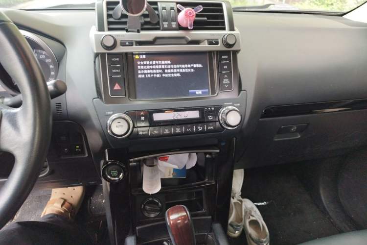 Used Toyota Prado 2015 2.7L Automatic Standard Edition Audio And AC Panel
