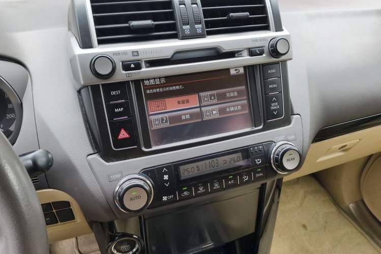 Used Toyota Prado 2015 2.7L Automatic Luxury Edition Audio And AC Panel