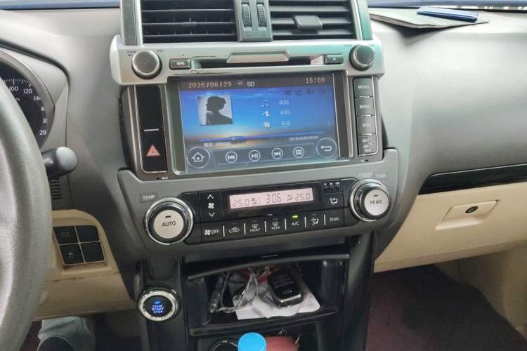 Used Toyota Prado  Audio And AC Panel
