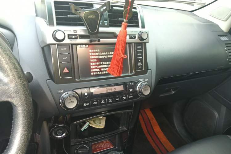 Used Toyota Prado 2015 2.7L Automatic Luxury Edition Audio And AC Panel