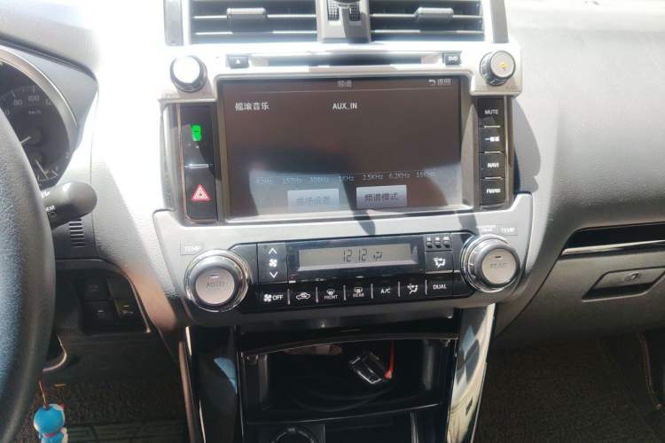 Used Toyota Prado  Audio And AC Panel