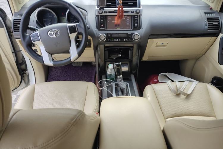 Used Toyota Prado  Center Console