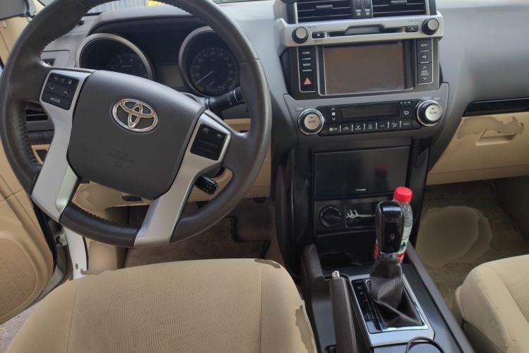 Used Toyota Prado  Center Console