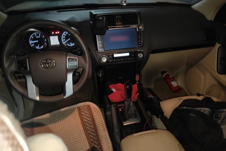 Used Toyota Prado  Center Console