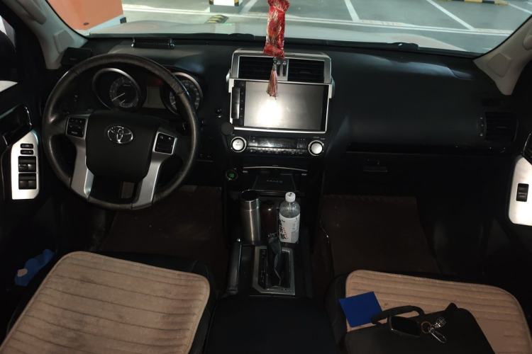 Used Toyota Prado 2015 2.7L Automatic Standard Edition Center Console