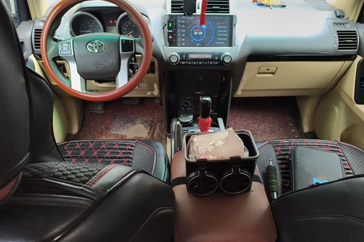 Used Toyota Prado  Center Console