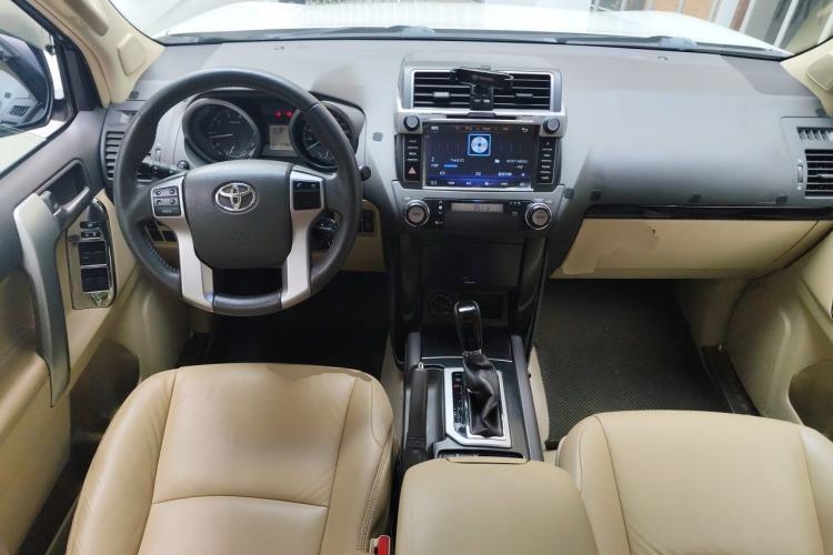 Used Toyota Prado  Center Console