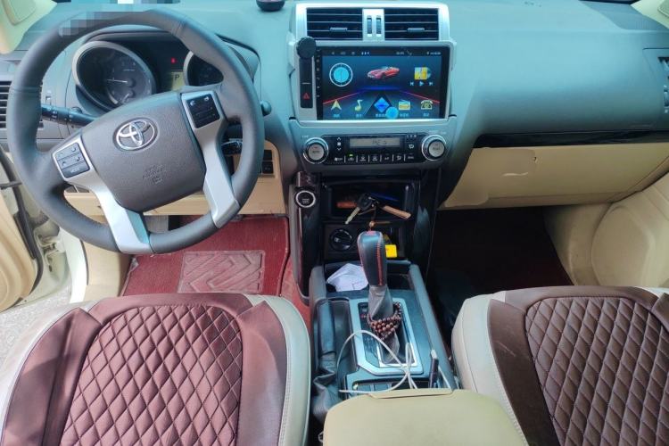 Used Toyota Prado  Center Console