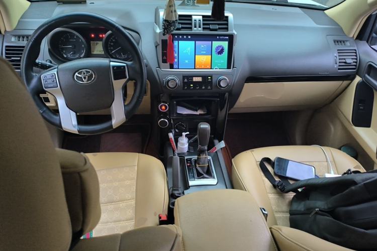 Used Toyota Prado 2015 2.7L TXL Middle East Version Center Console
