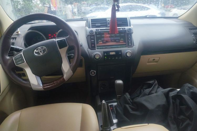 Used Toyota Prado 2015 2.7L Parallel Import Center Console