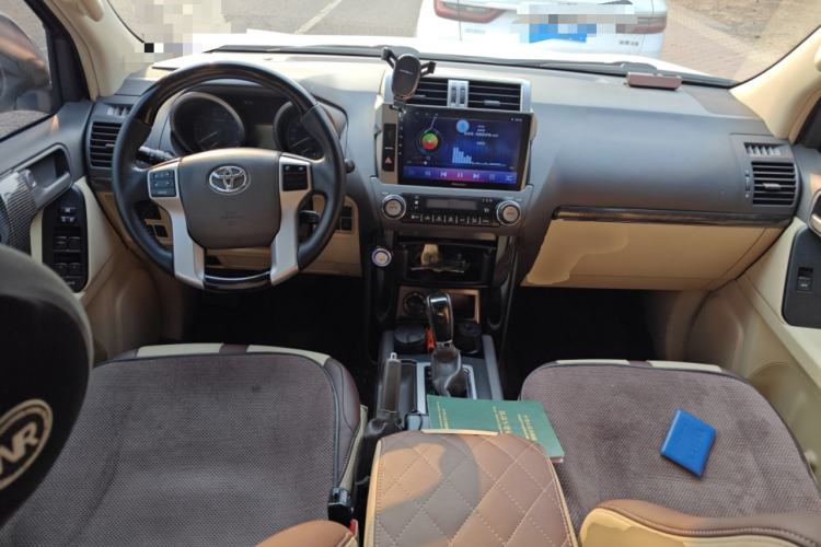 Used Toyota Prado  Center Console