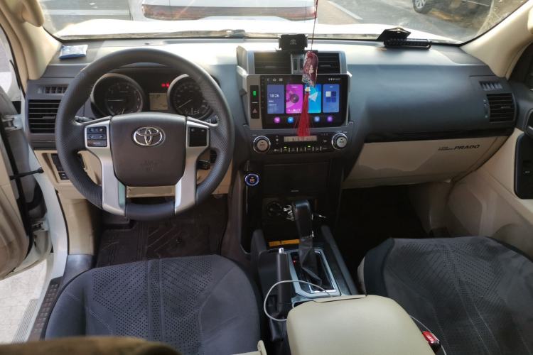 Used Toyota Prado  Center Console