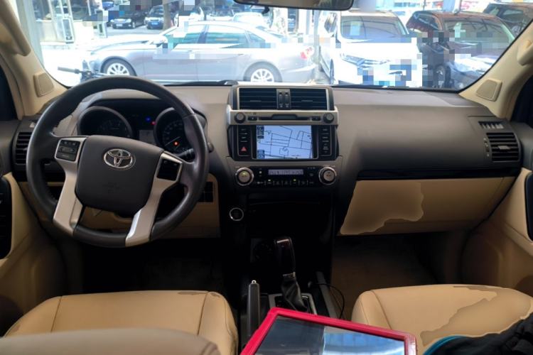 Used Toyota Prado 2015 2.7L Automatic Luxury Edition Center Console