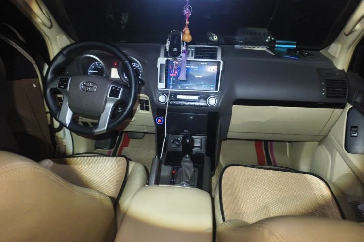 Used Toyota Prado 2015 2.7L TXL Middle East Version Center Console