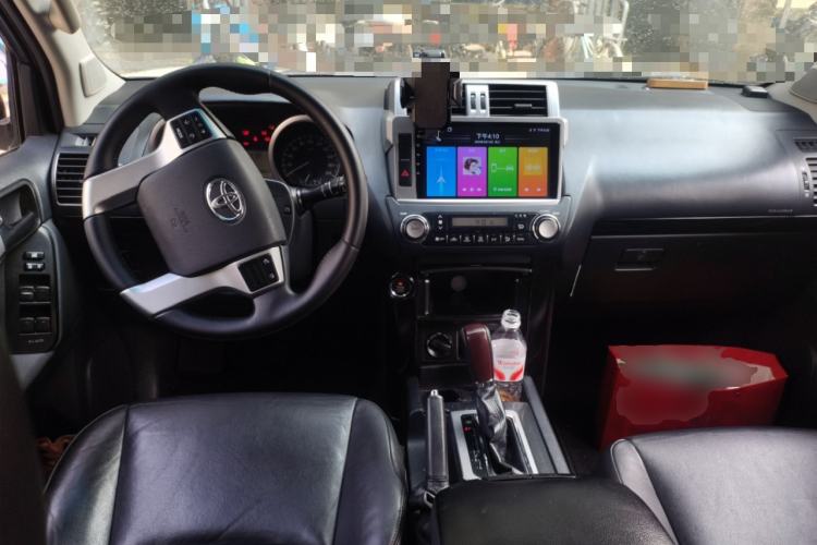 Used Toyota Prado 2015 2.7L Automatic Standard Edition Center Console