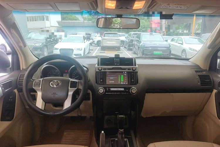 Used Toyota Prado 2015 2.7L Parallel Import Center Console