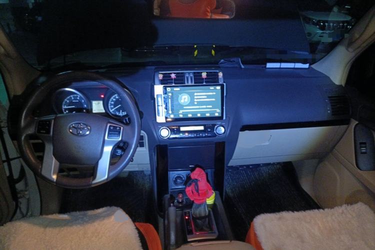 Used Toyota Prado  Center Console