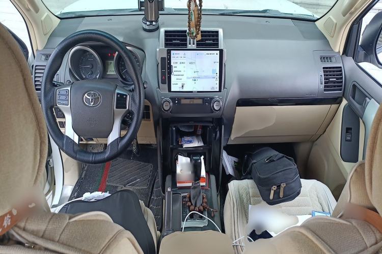 Used Toyota Prado 2015 2.7L TXL Middle East Version Center Console