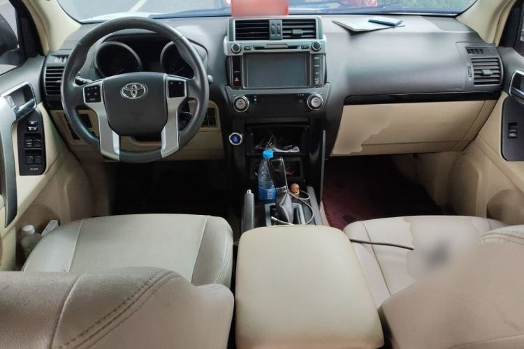 Used Toyota Prado  Center Console
