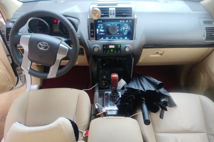 Used Toyota Prado  Center Console