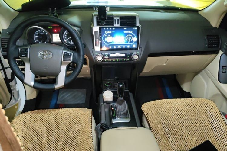 Used Toyota Prado  Center Console
