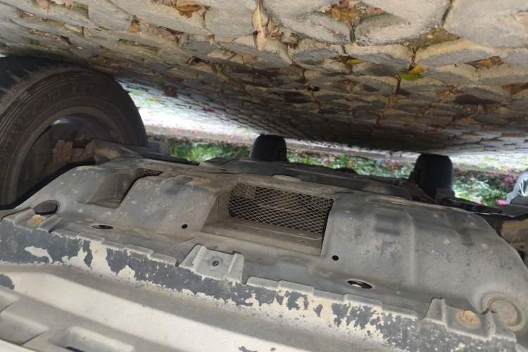 Used Toyota Prado 2015 4000 Middle East Edition Chassis Front