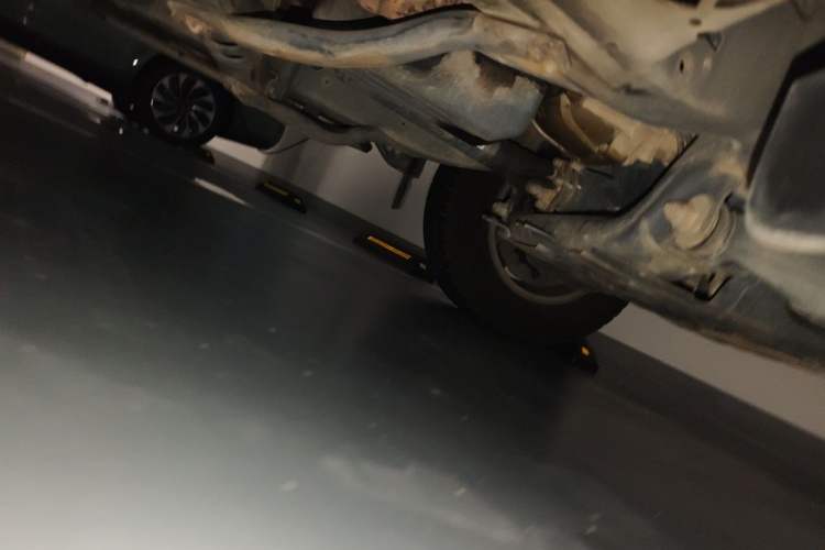 Used Toyota Prado 2015 2.7L Automatic Luxury Edition Chassis Front Right