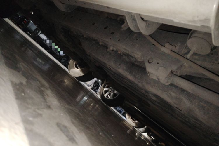 Used Toyota Prado 2015 2.7L TXL Middle East Version Chassis Rear Left