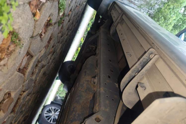 Used Toyota Prado 2015 4000 Middle East Edition Chassis Rear Left