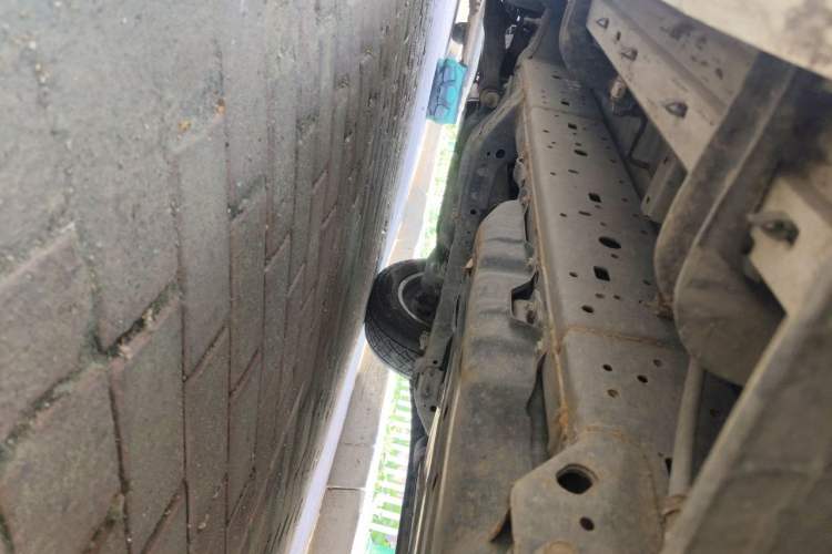 Used Toyota Prado 2015 2.7L Automatic Standard Edition Chassis Rear Left