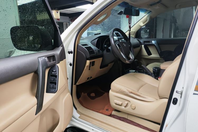 Used Toyota Prado 2015 2.7L Automatic Standard Edition Driver Seat
