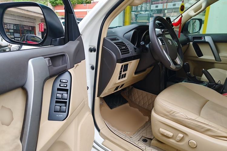 Used Toyota Prado 2015 2.7L Automatic Luxury Edition Driver Seat