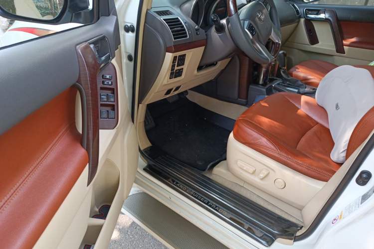 Used Toyota Prado 2015 2.7L 4x4 Gasoline Version 7 Seats U.S. Specification Driver Seat