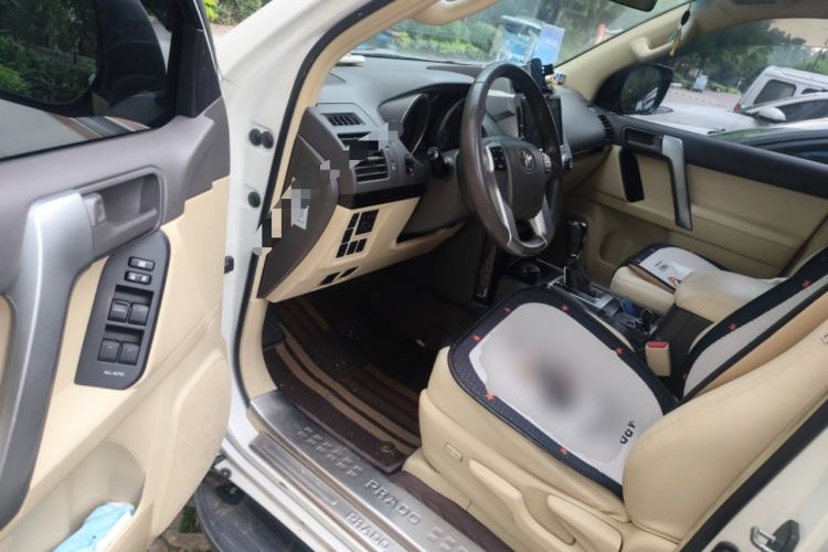 Used Toyota Prado 2015 4000 Middle East Edition Driver Seat