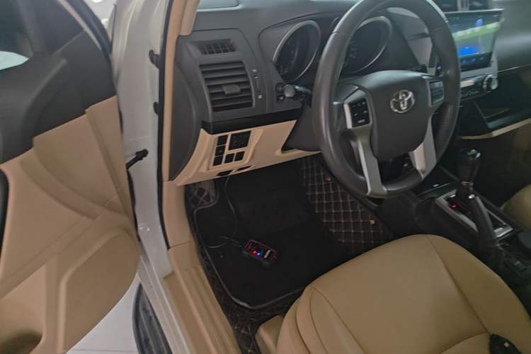 Used Toyota Prado 2015 2.7L Automatic Luxury Edition Driver Seat