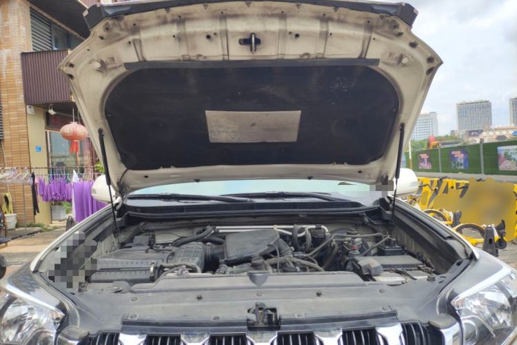 Used Toyota Prado  Engine Bay