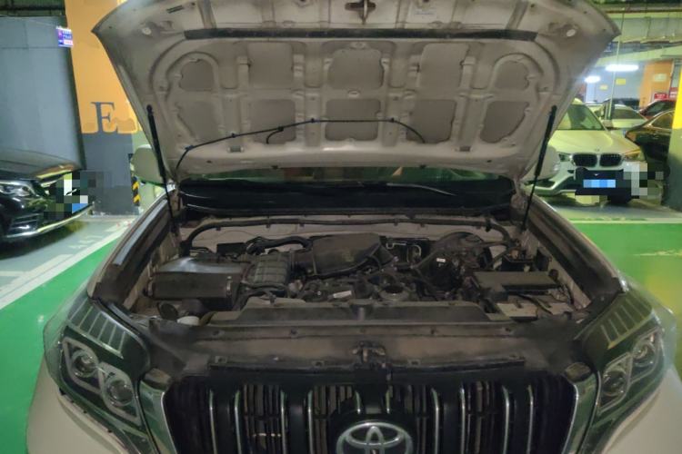 Used Toyota Prado 2015 2.7L Automatic Standard Edition Engine Bay
