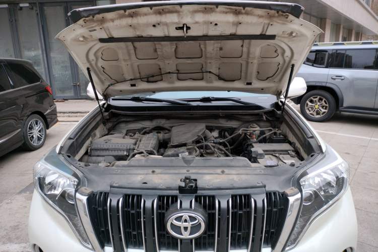 Used Toyota Prado 2015 2.7L Automatic Standard Edition Engine Bay