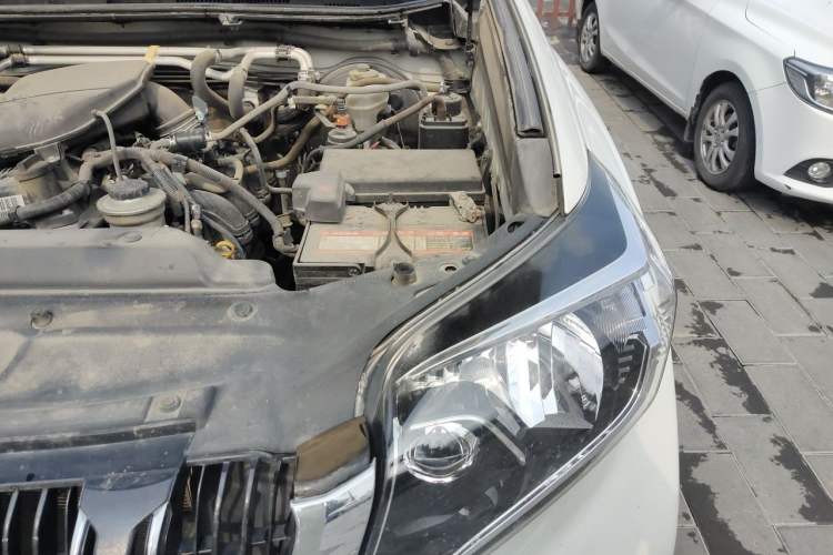 Used Toyota Prado  Engine Bay Left