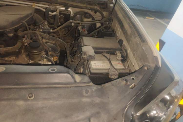 Used Toyota Prado 2015 2.7L TXL Middle East Version Engine Bay Left
